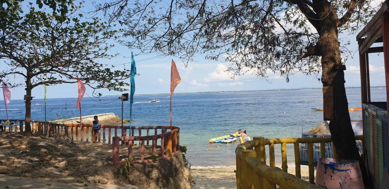 Mactan Newtown Condo With Garden And Ocean View 8Newtown Blvd 麦克坦 外观 照片