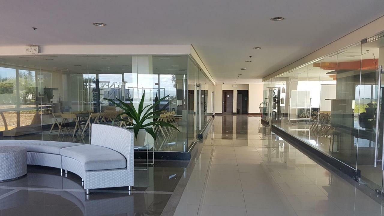 Mactan Newtown Condo With Garden And Ocean View 8Newtown Blvd 麦克坦 外观 照片