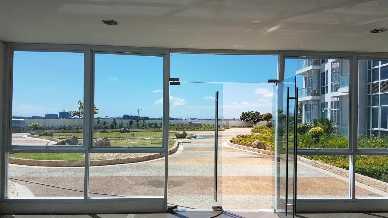 Mactan Newtown Condo With Garden And Ocean View 8Newtown Blvd 麦克坦 外观 照片